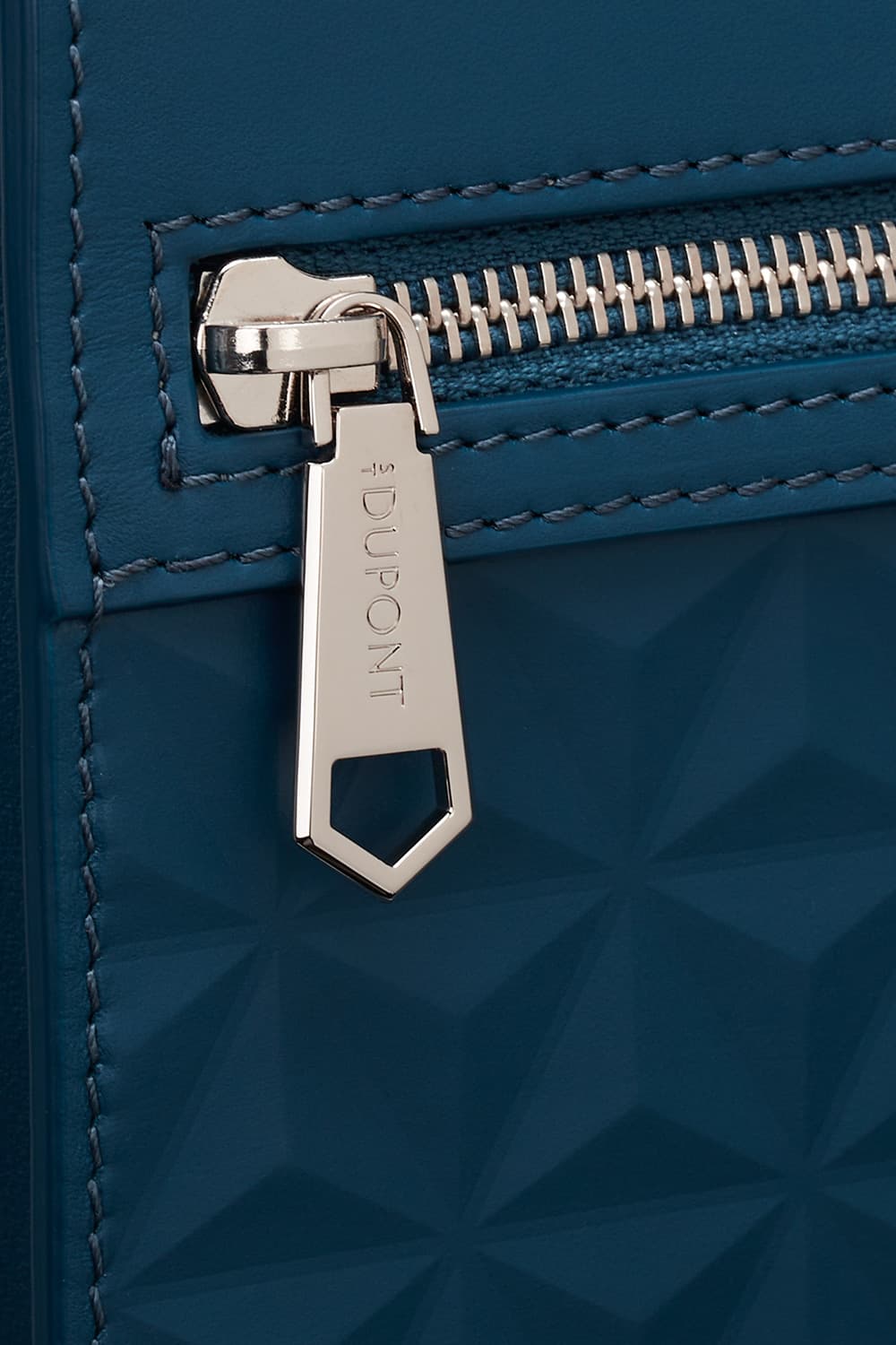 24 에이펙스 미디움 클러치 다크 블루 N1AX212UD1