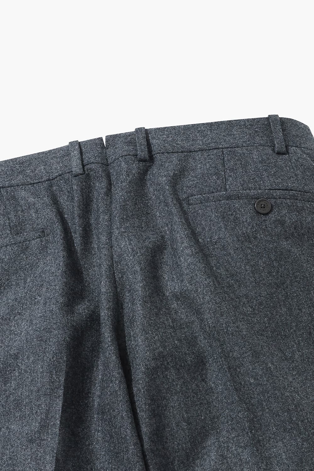 WILLIAM 울 플란넬 테이퍼드 101 차콜그레이 팬츠