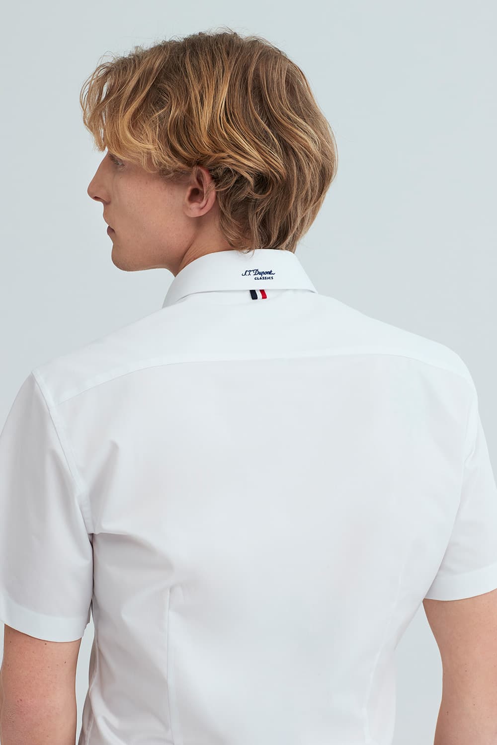 카라 루프탭 트리콜로르 951 컴포터블 반팔 셔츠 화이트 SE6MM22HS951SWH