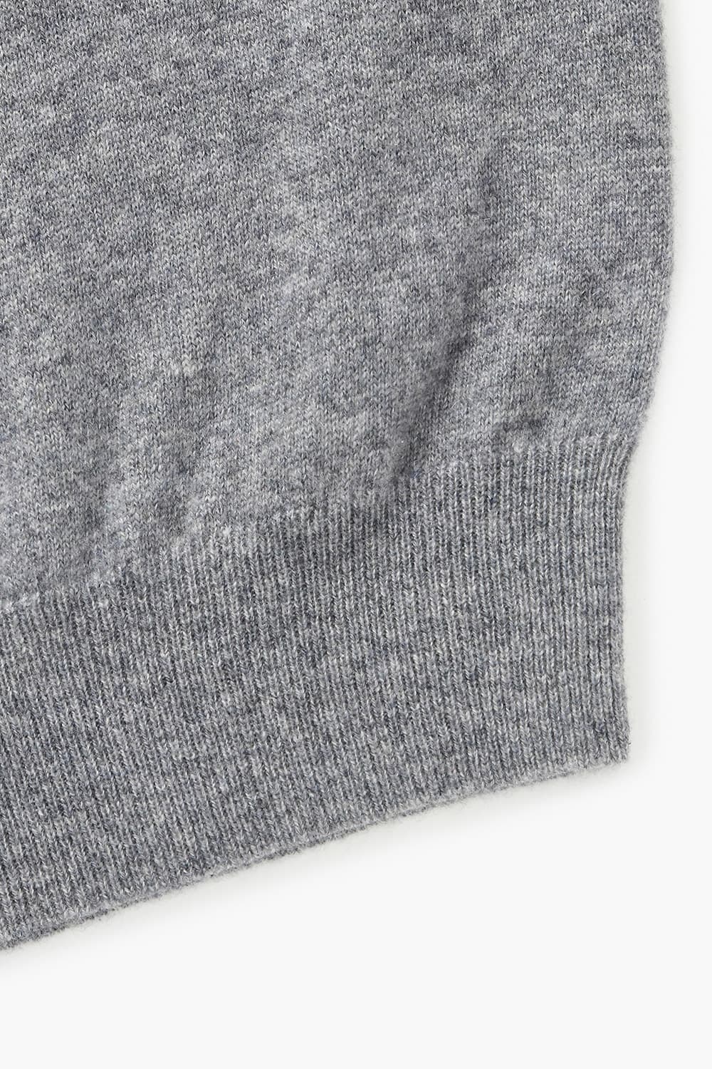 캐시미어 100 MOCK 니트 다크 그레이 RE4FMMAKN804R98