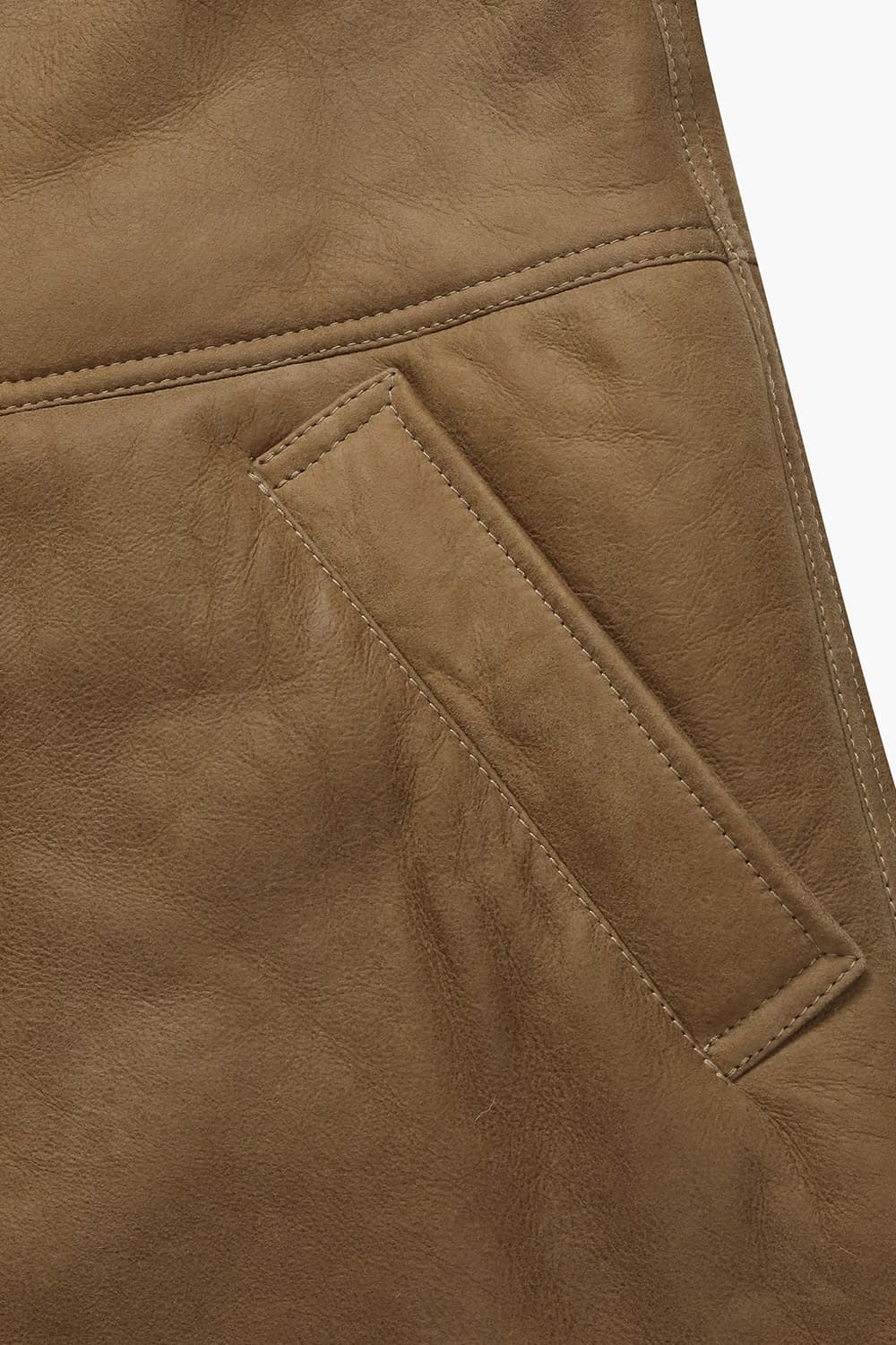 램 스킨 하프 무스탕실루엣 브라운 RE4FMMALE804R85