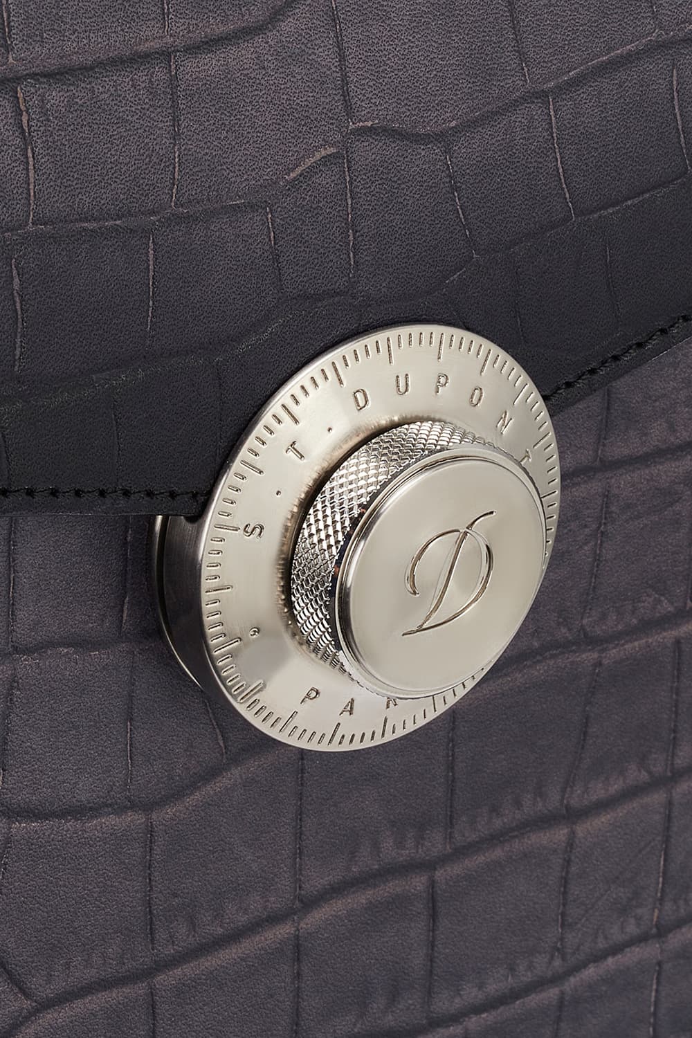 24 르글랑 아뜰리에 크로코패턴 브리프케이스 블랙 CG191574Z