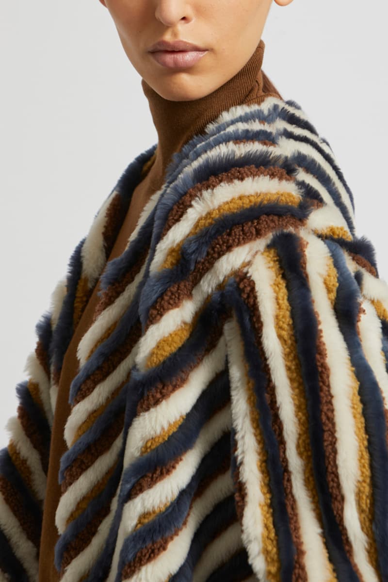 브이넥 무스탕 CE3WFYSCO054C69