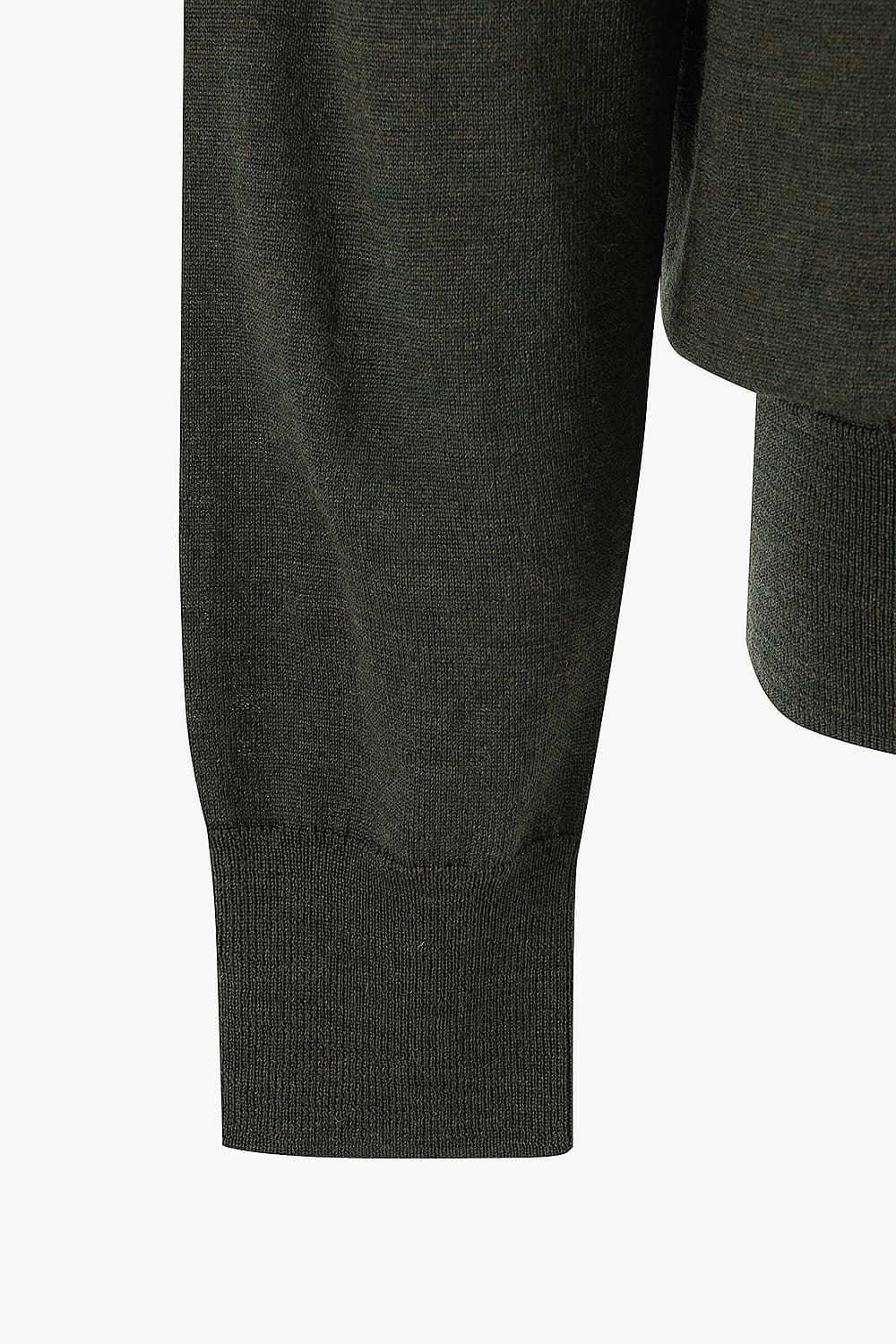 MERINO 울 크루넥 101 다크카키 긴소매 니트