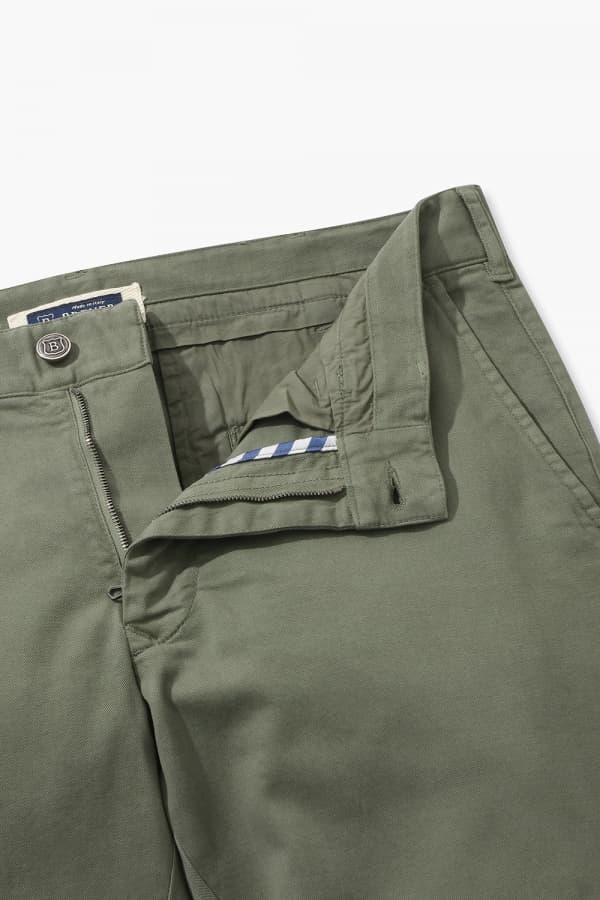 울 테이퍼드 301 라이트카키 캐주얼 팬츠